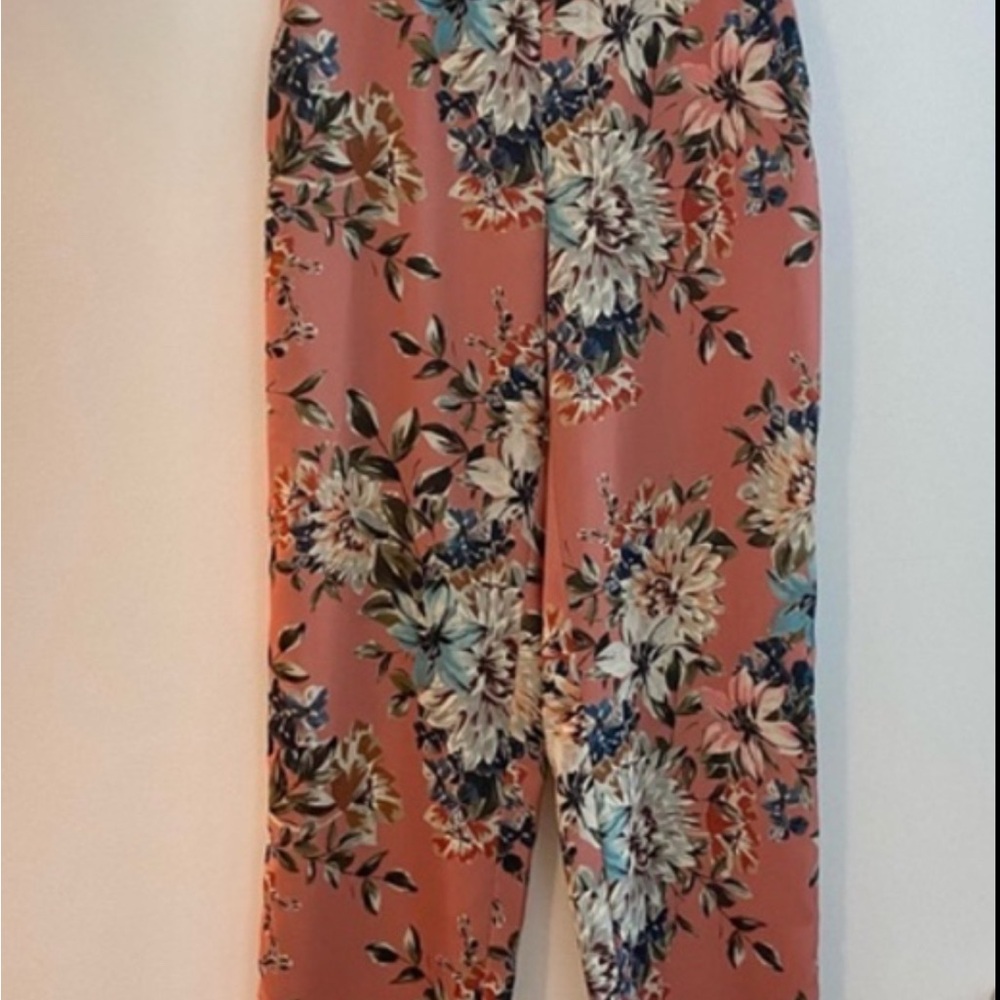 Zara Basic medium capris pants dressy